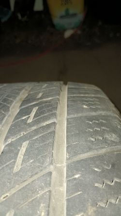 Uniroyal - Tiger Paw 245/50 R20 11/32