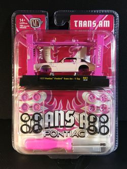 M2 Machines 1977 Pontiac Firebird Transam T Top Model Kit