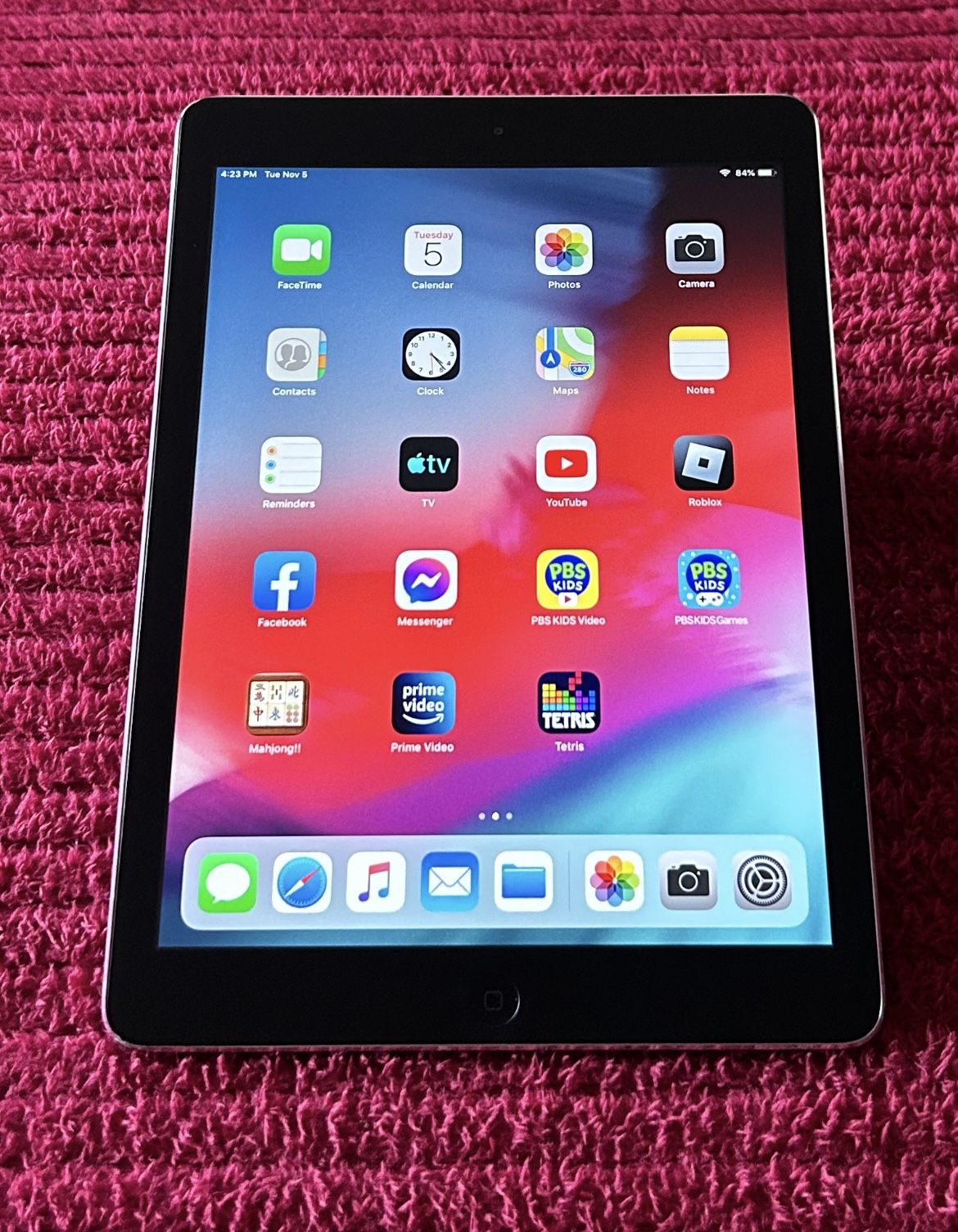 Apple iPad Air 32GB in excellent condition. $60