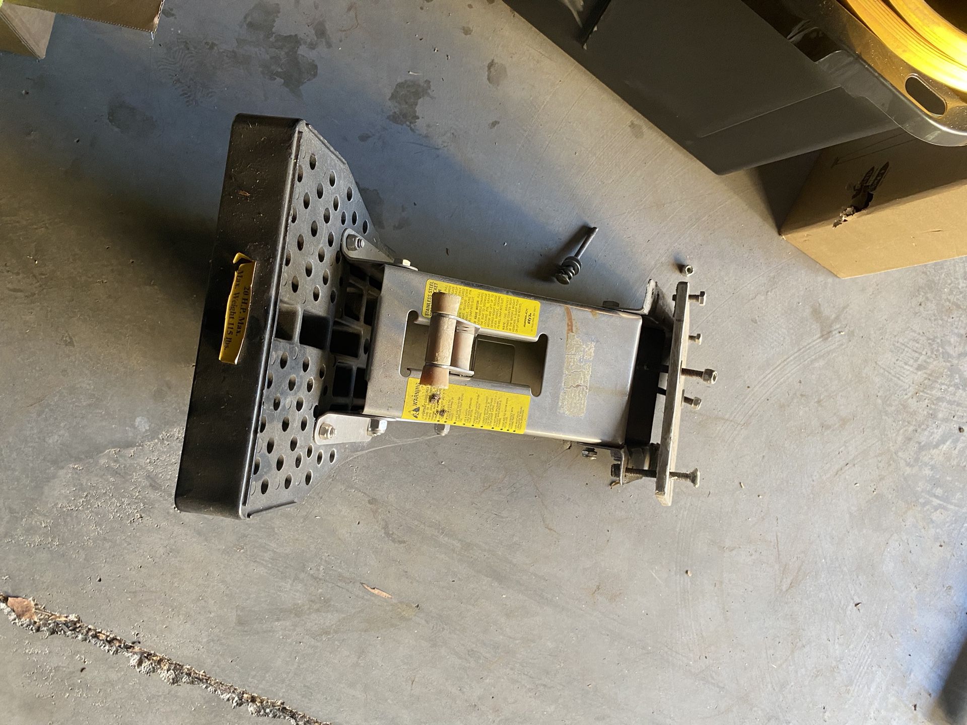 Outboard Motor Bracket