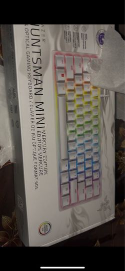 White razor huntsman keyboard purple keys