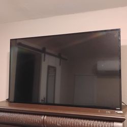  Vizio 55-inch 4K HDR SmartCast TV
