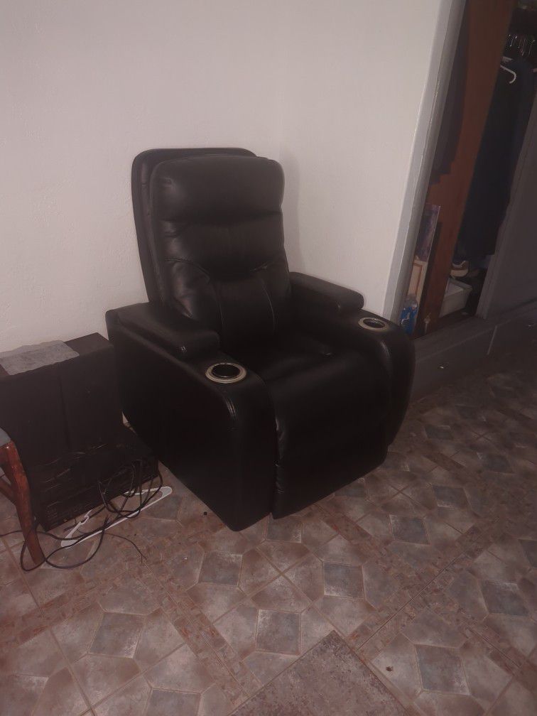 Reclining Chair (Non Working)