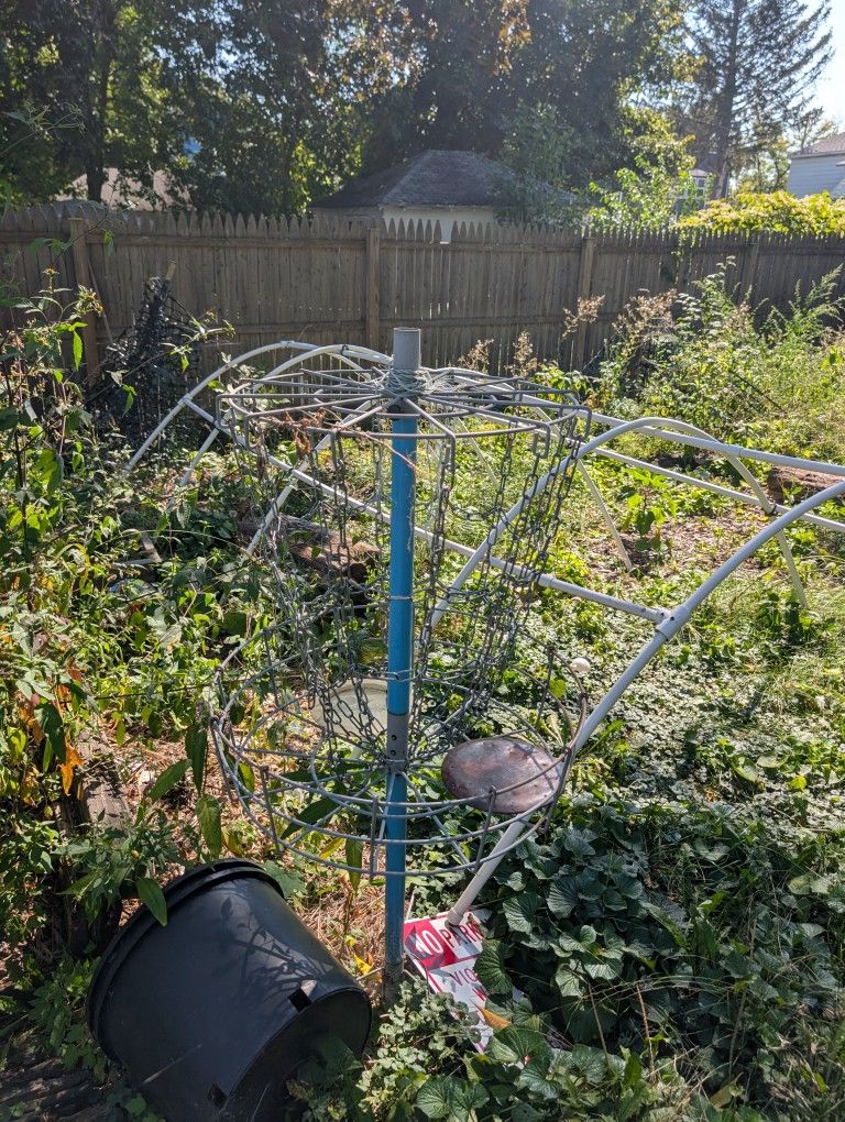 Disc Golf Basket
