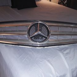 Grill To Mercedes  Ben’s 