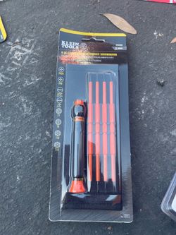 KLEIN TOOLS 8-IN-1 INSULATED SCREWDRIVER
