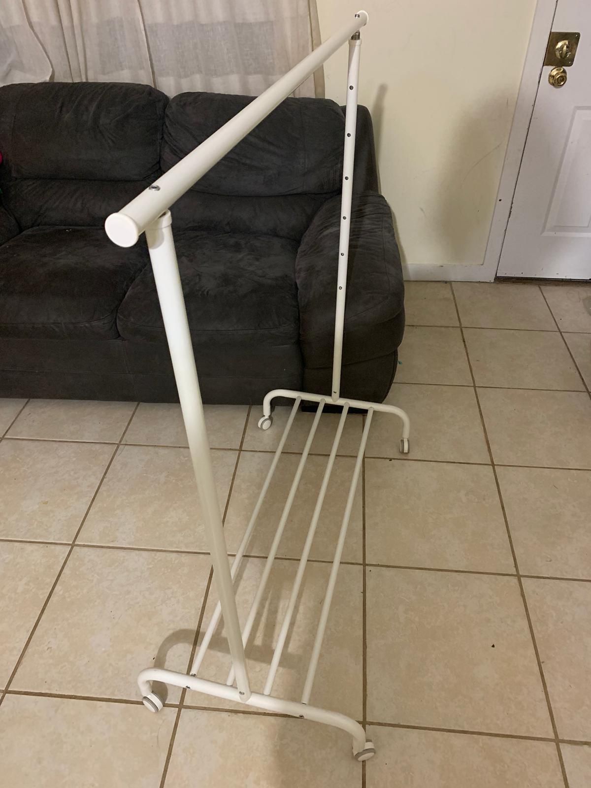 Cloth rack