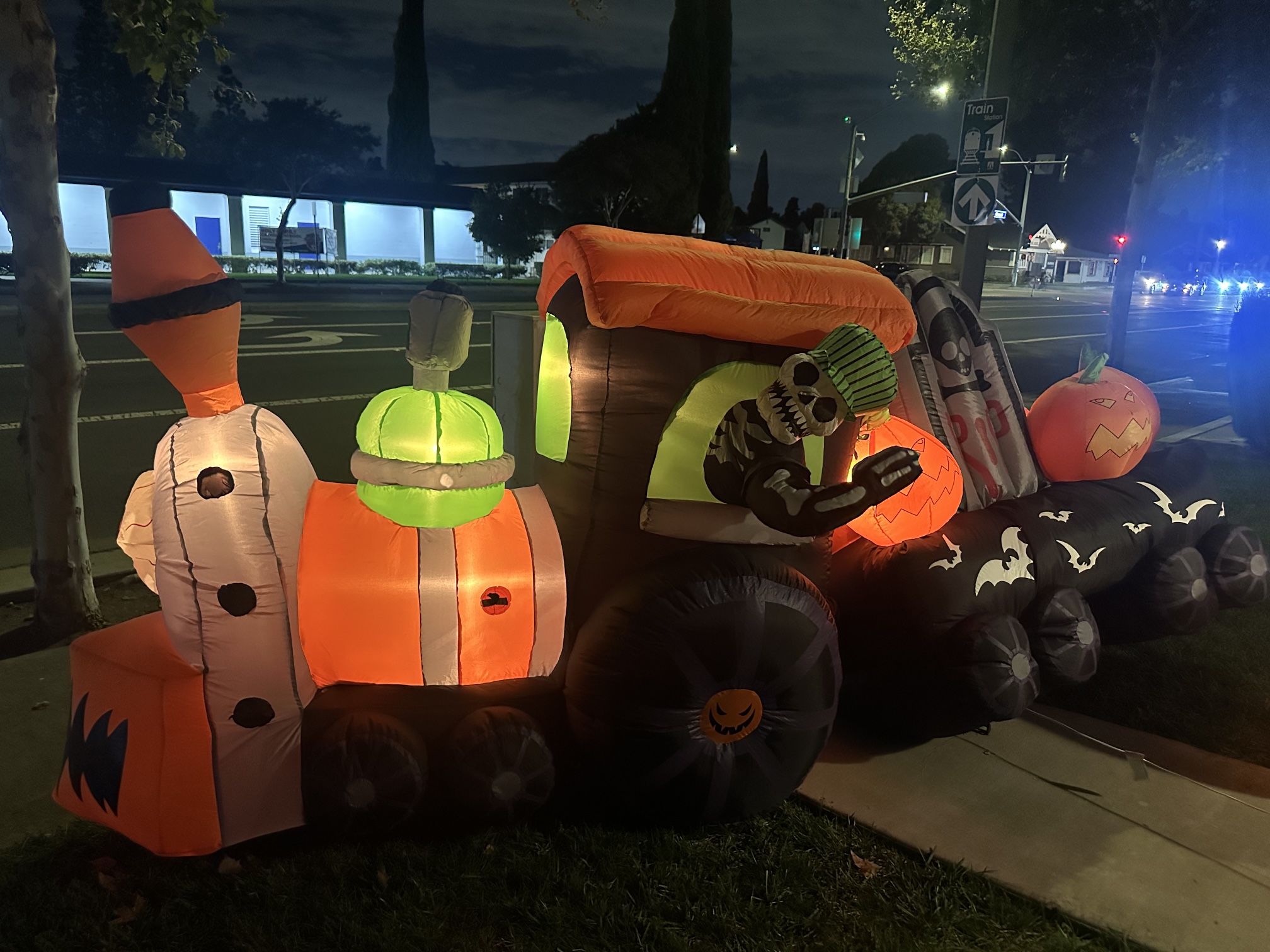 Halloween train inflatable