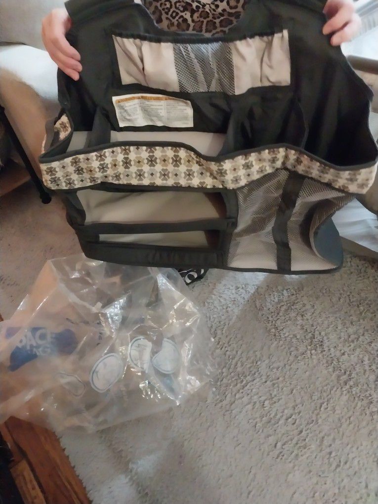 Graco Pack And Play With Diaper Storage