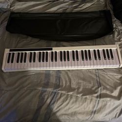 Piano Keyboard 