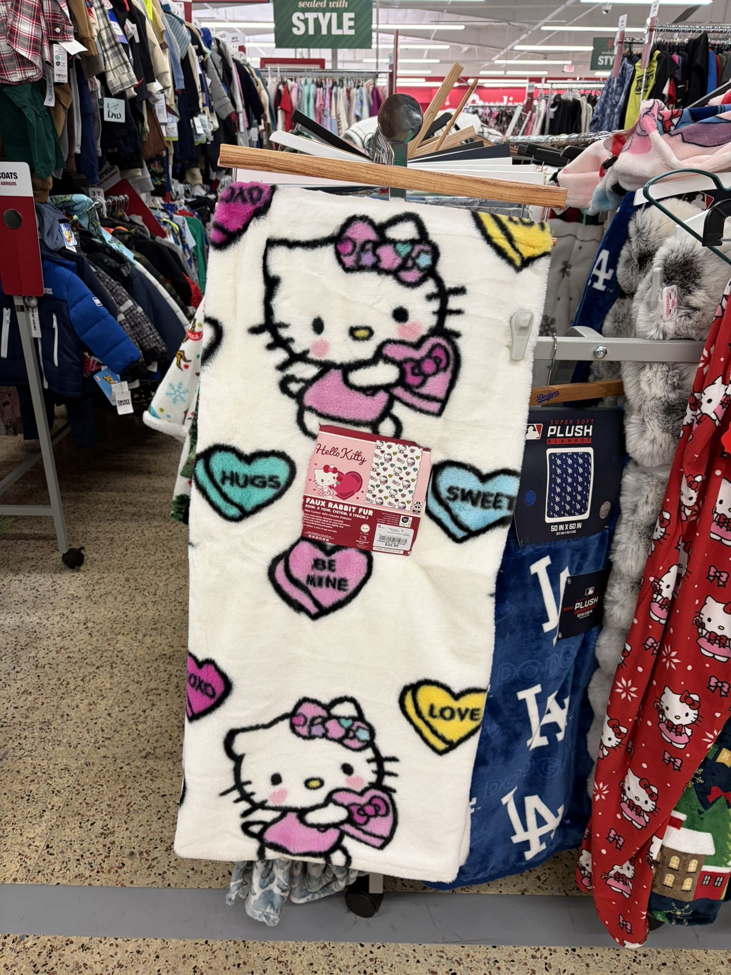 Hello Kitty Convo Hearts Faux Fur Blanket 