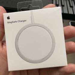 MagSafe Charger NEW!