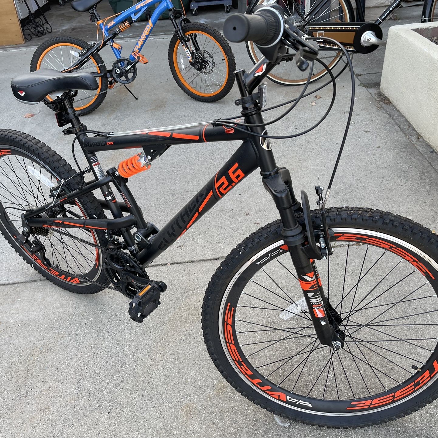 26 MEN S AVIGO SLYTHER Mountain Bike for Sale in Pico Rivera CA OfferUp