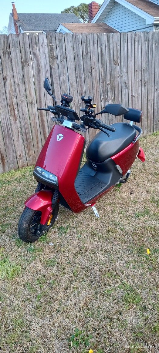 Ziggy Electric Moped... 60v/32ah
