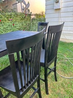 Table with 6 chairs