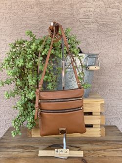Dooney and Bourke crossbody bag