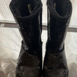 Black Seguin boots