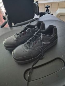 Steel toe shoes
