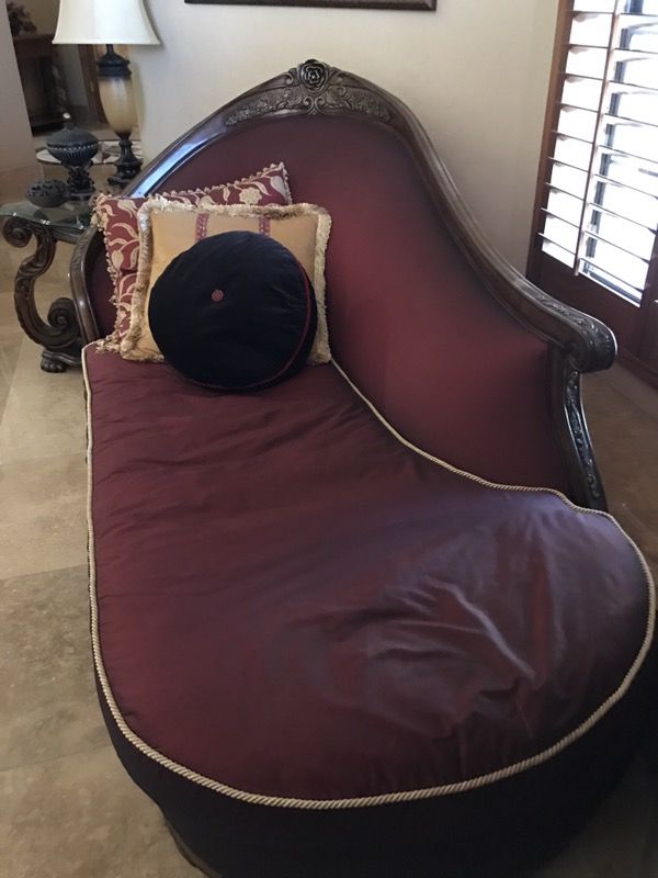 AICO Michael Amini Oppulente Chaise Lounge