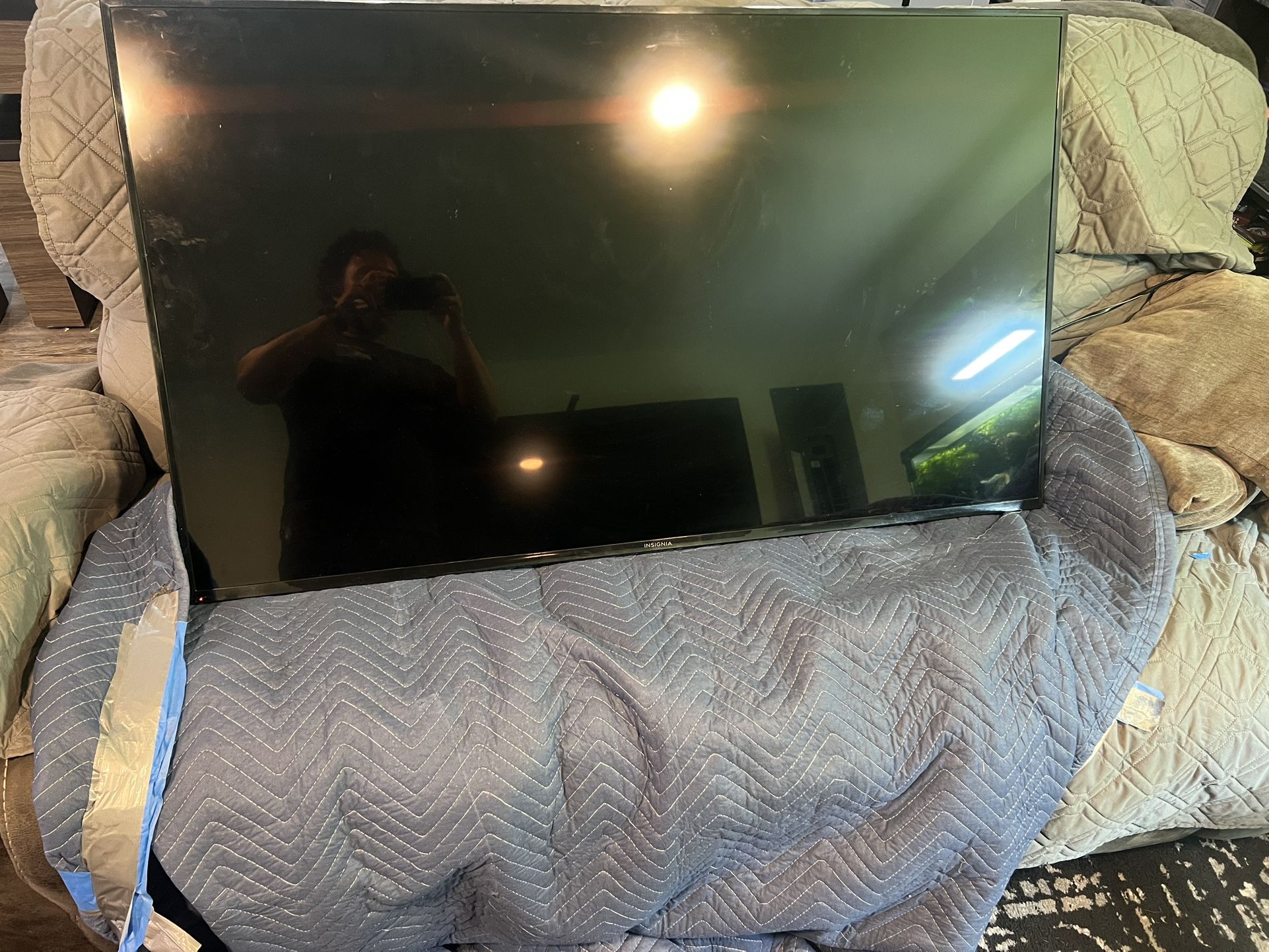 48in Insignia Tv