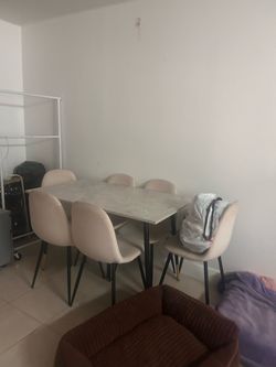 Move Out Dinning table & chairs