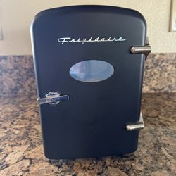 $25 OBO Frigidaire Model EFMIS175-BLACK