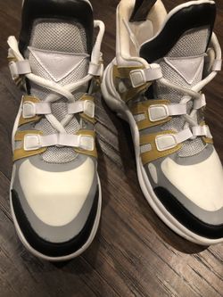 Louis Vuitton Sneaker Size 5