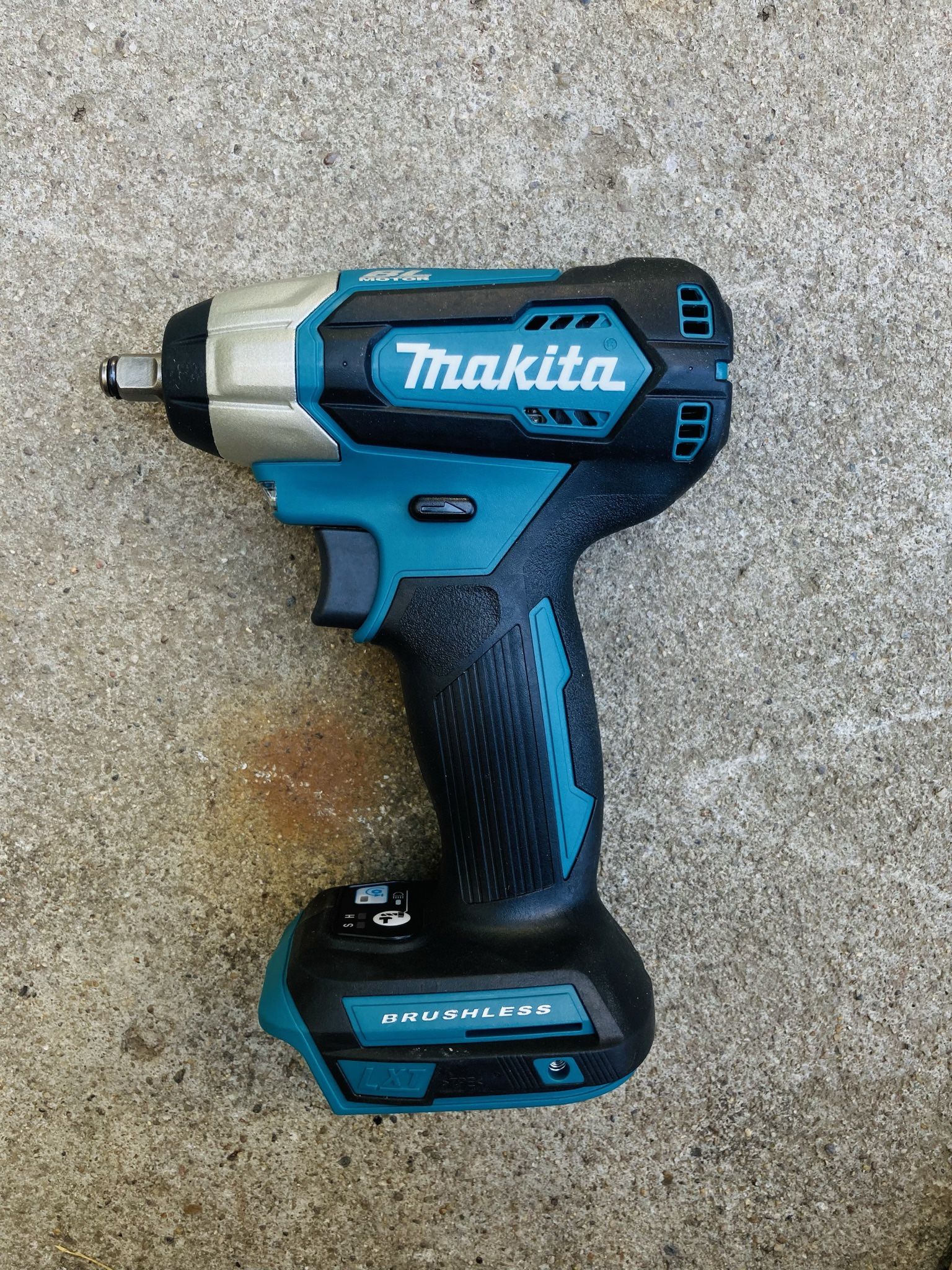 New Makita 18v LXT Brushless 3/8” Impact Wrench Compact (Tool Only)