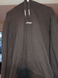 Armani exchange milano New York price is 30-50$ but I'll do 45