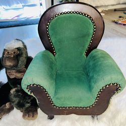 RARE VINTAGE CHESTERFIELD STYLE ARMCHAIR EMERALD GREEN VELVET UPHOLSTERED FOR DOLLS/TEDDY BEARS!🔥🔥