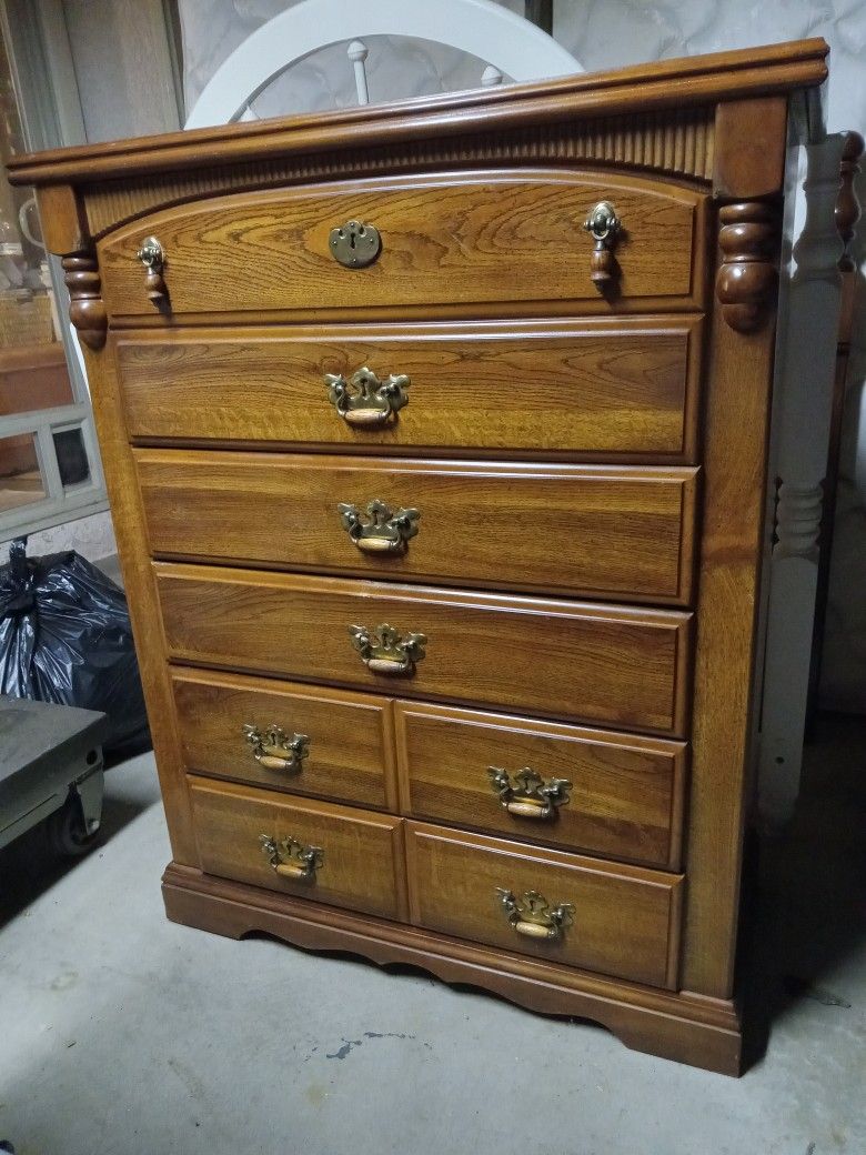 5 Piece Queen Bedroom Set