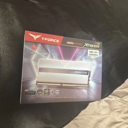T FORCE RGB 4000 MHz 16 Go Ram Kit 