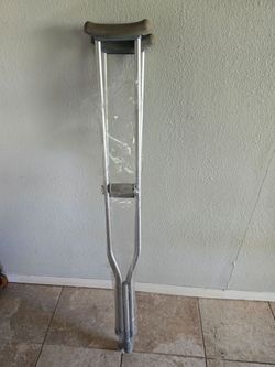 NEW Crutches Adult adjustable