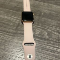 Series 4 Apple Watch (great Condition) Cheap
