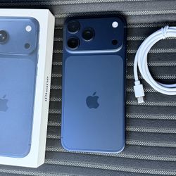 iPhone 17 pro Max Blue 256gb unlocked