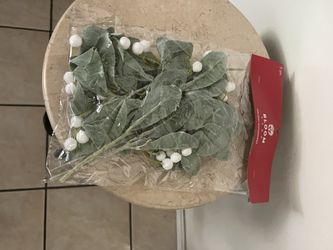 Bloom Christmas holiday artificial frosted eucalyptus with white berries Accessories For Floral Arrangements Or Decor 