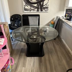 Clean 4  Suade Chairs Round Table