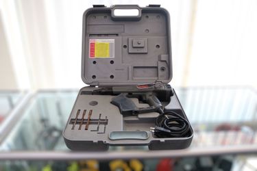 Senco DuraSpin DS200-AC Screwdriver with a Case (Local Pick-up only)