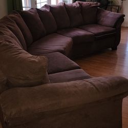 Curved Sectional