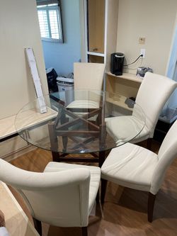 Glass Table And Chairs $250 oBO