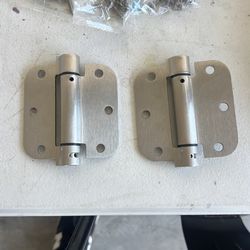 Self closing door hinge