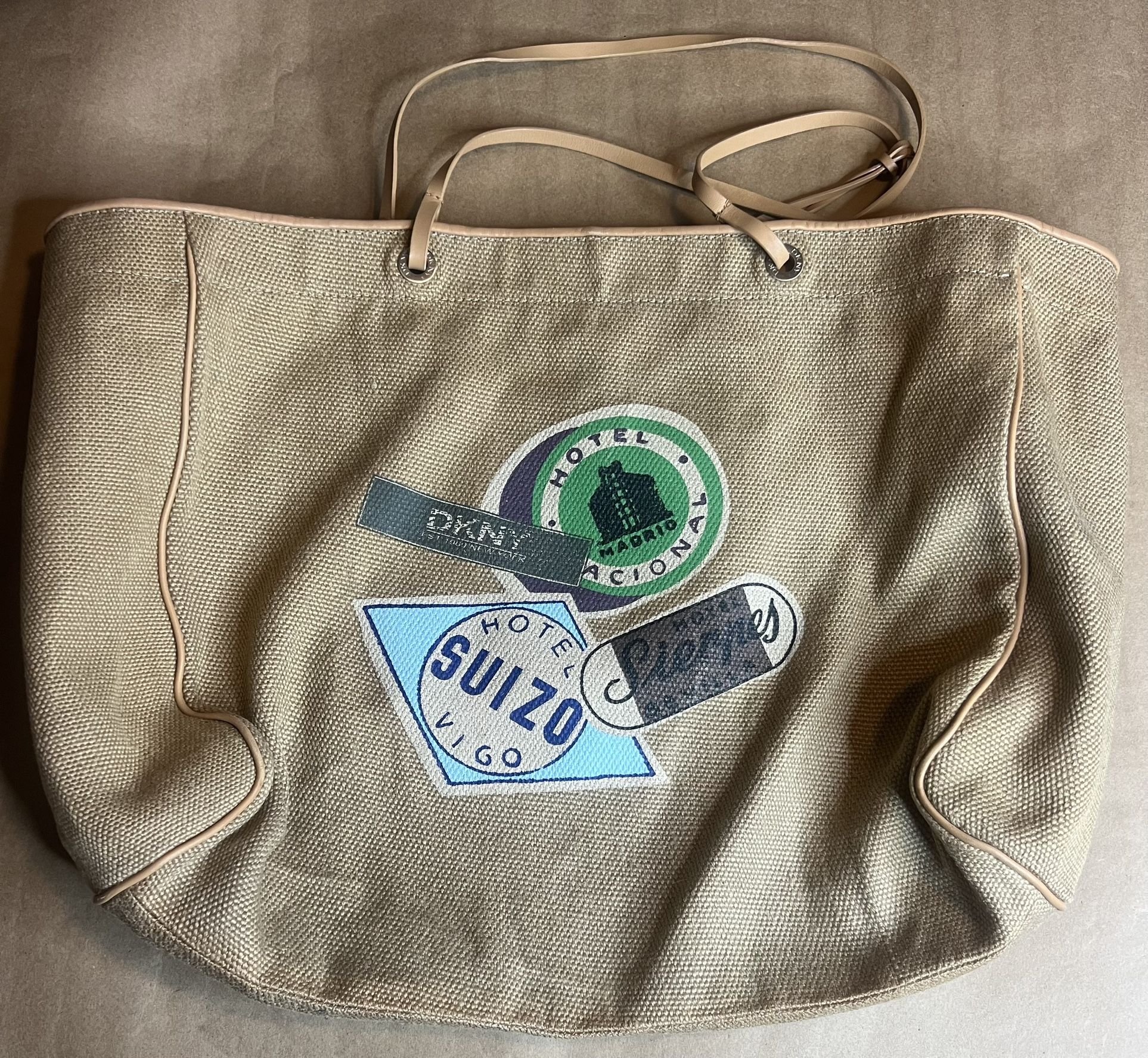 DKNY CANVAS TOTE BAG
