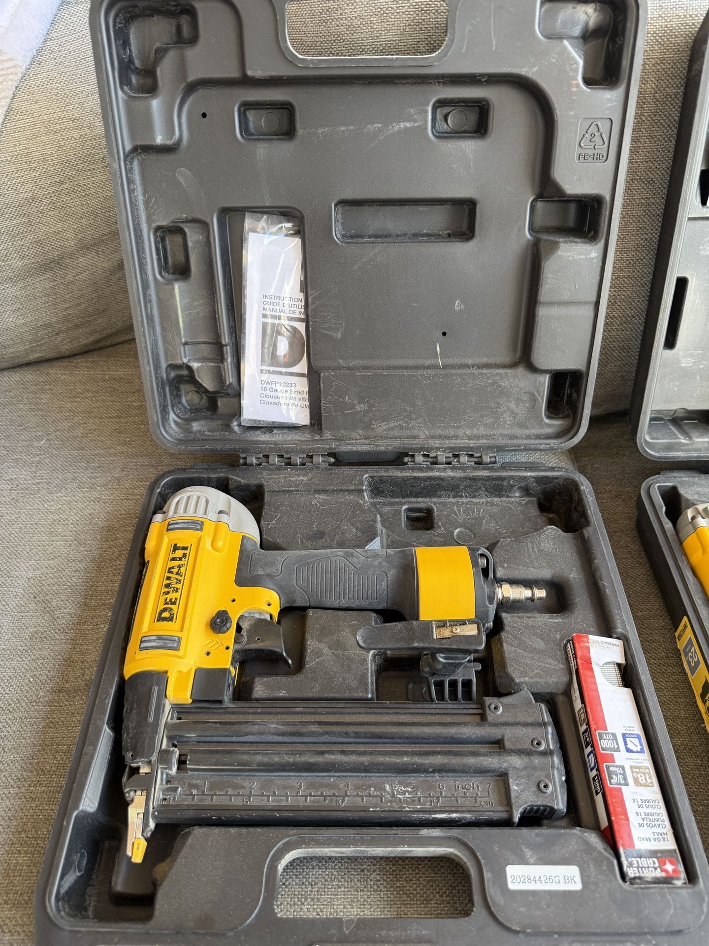 DEWALT 18 GAUGE BRAD NAILER