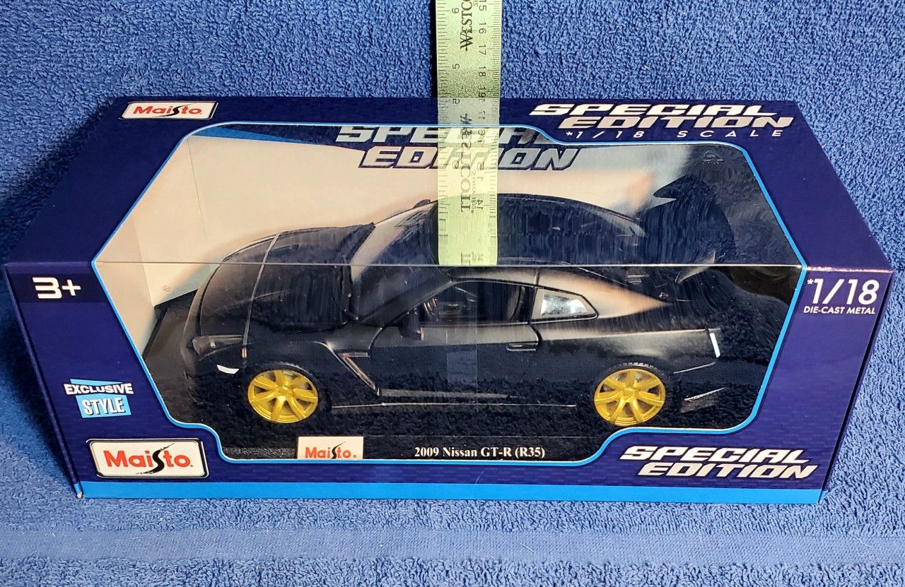 1/18 Scale Die-Cast Metal Car Assortment Your choice Only $25 Each