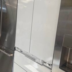 Monogram 36 Inch Premium Fully Integrated Panel Ready 4-Door French Door Smart Refrigerator