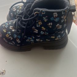 Toddler size 8 boot new 