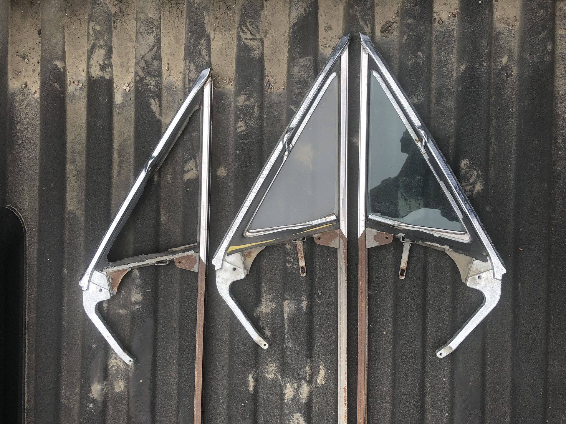 19 63 64 Chevrolet Impala 4 DOOR Vent Parts Window Buick Pontiac Cadillac GM