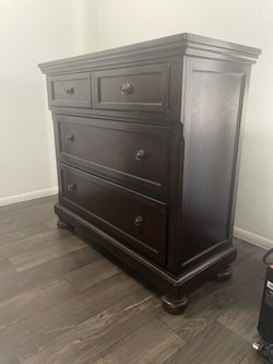 Media Chest