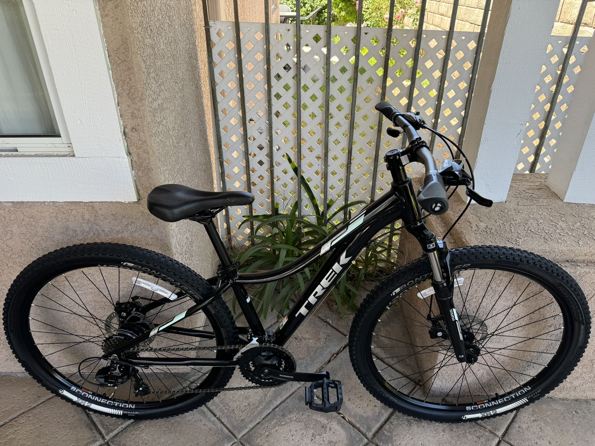 ~New~ Trek Skye aluminum mountain bicycle