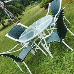 Patio, Yard Deck Dining Set Table And 4 Chairs